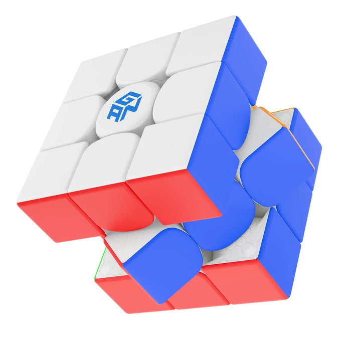 GAN 15 Maglev frosted 3x3 speed cube with white, red, and blue tiles, logo visible